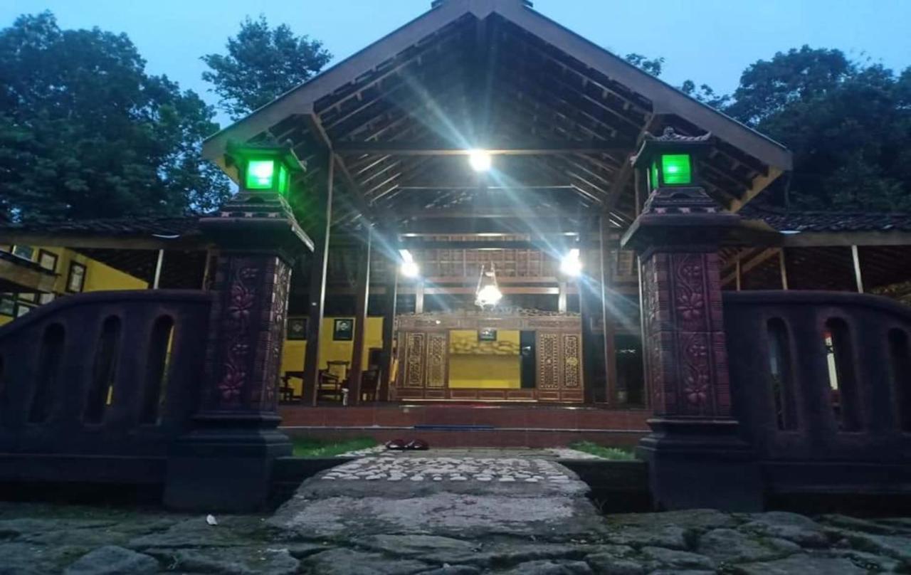 Nara Homestay Syariah Mangunan Bagian luar foto