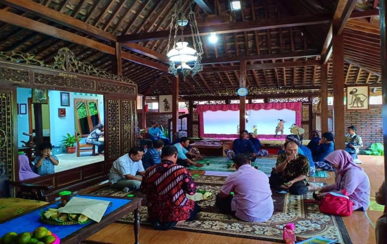 Nara Homestay Syariah Mangunan Bagian luar foto